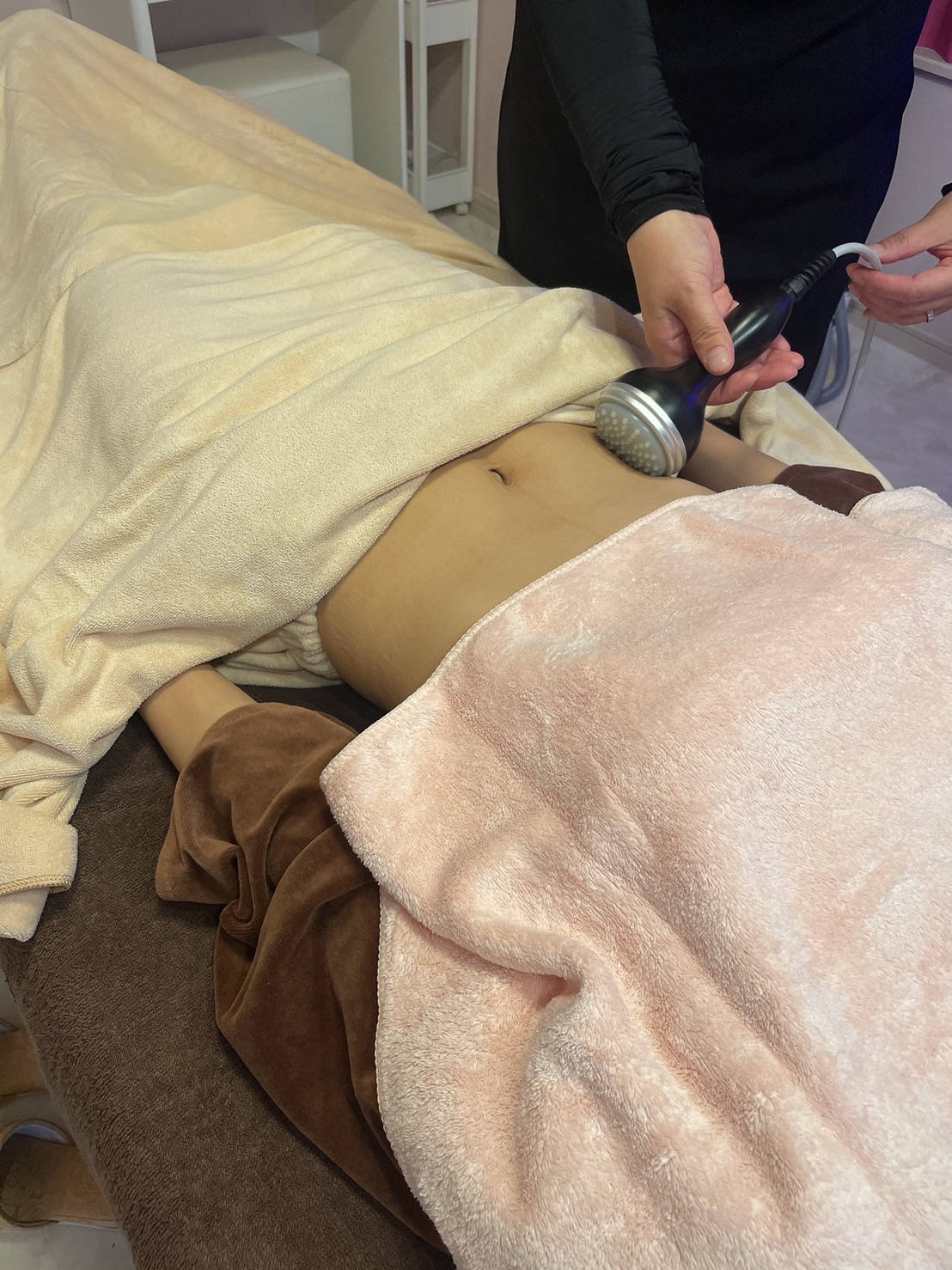 キャビリポプロ ボディ キャビテーション施術